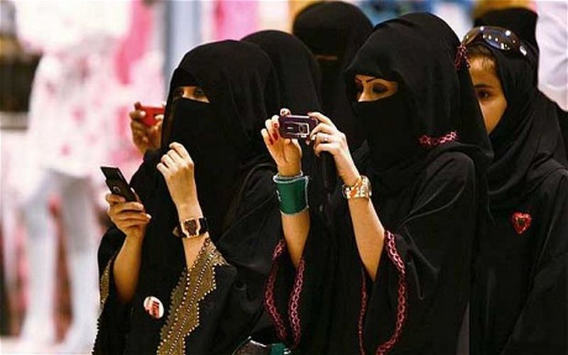 لأول مرة : قرارات سعودية غير مسبوقة في تاريخ المملكة تضع النساء في مواقف شديدة الحرج ؟