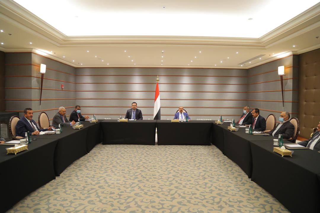 			 هيئة رئاسة مجلس النواب تعقد اجتماع مع رئيس الوزراء المكلف