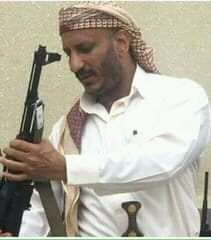 طارق صالح " يعلق على استهداف الحوثيين "بصاروخ باليستي" لمعسكر للجيش في مأرب 