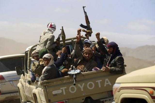 بعد فشلهم في اجتياح مأرب.. الحوثيون يجندوا إلى هذه الجبهة " ويدفعون بعدد كبير من المقاتلين
