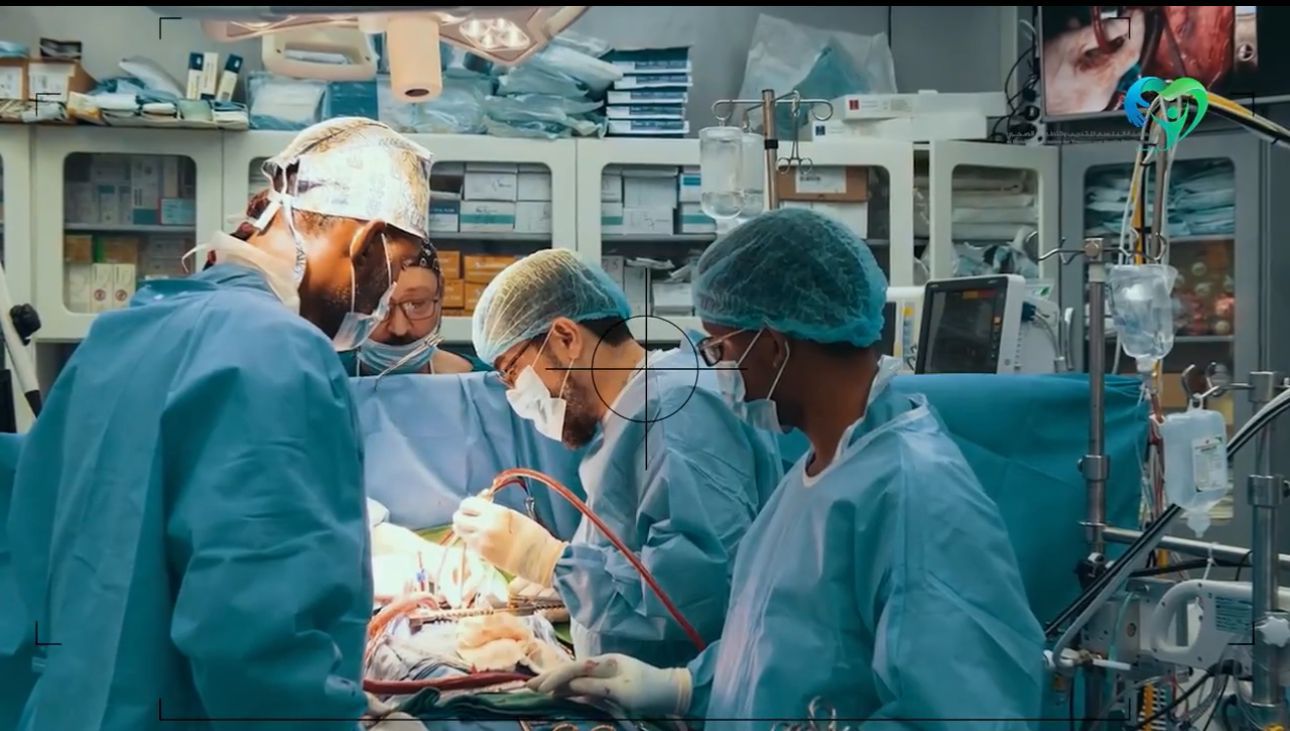 تحت إشراف مركز الملك سلمان للإغاثة والاعمال الانسانية .. حملة طبية لجمعية «البلسم» في اليمن لإجراء 113 جراحة قلب مفتوح وقسطرة علاجية