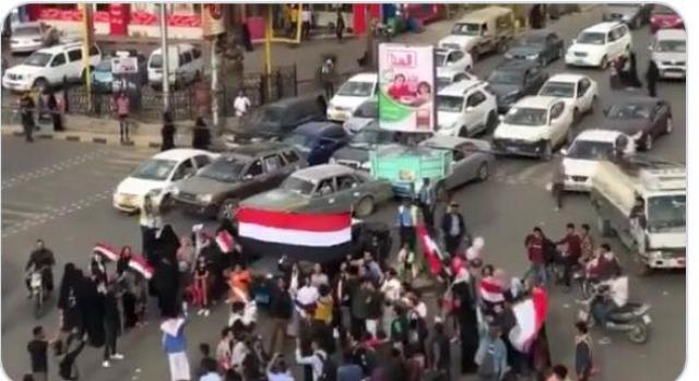 جمهوريون يحتفلون بالثورة في صنعاء